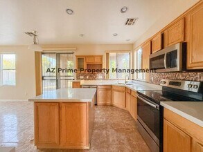 6874 W Blackhawk Dr in Glendale, AZ - Building Photo - Building Photo