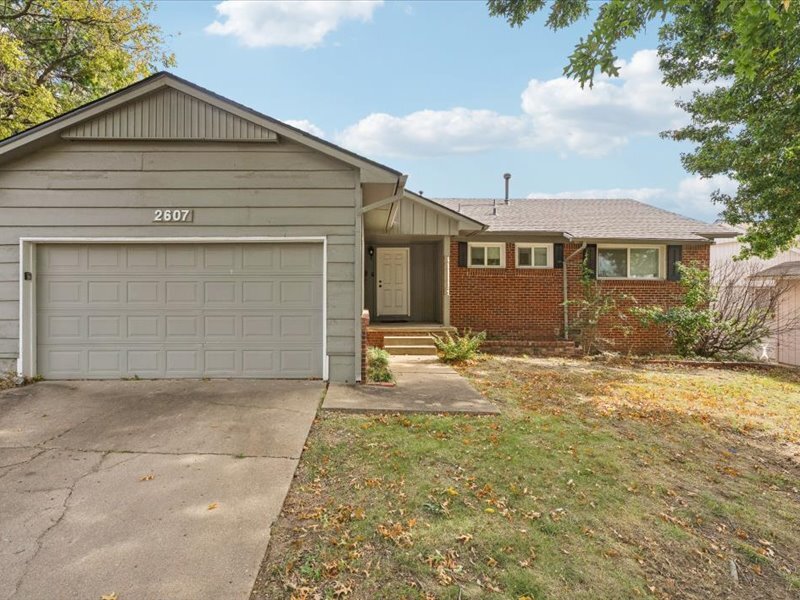 2607 S Maplewood Ave in Tulsa, OK - Building Photo