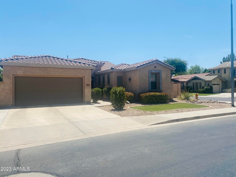 453 W Lantana Pl in Chandler, AZ - Building Photo