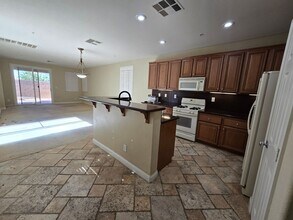 170 Cloud Cover Ave in Henderson, NV - Building Photo - Building Photo