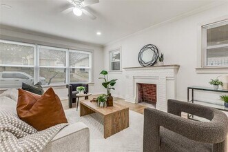 922 Cristler Ave in Dallas, TX - Building Photo - Building Photo