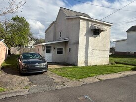 1415 Diamond Ave in Scranton, PA - Building Photo