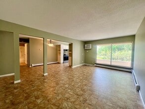 366 Elton Hills Dr NW in Rochester, MN - Building Photo - Building Photo