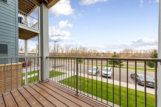 Spero Senior Living in Lakeville, MN - Building Photo - Building Photo