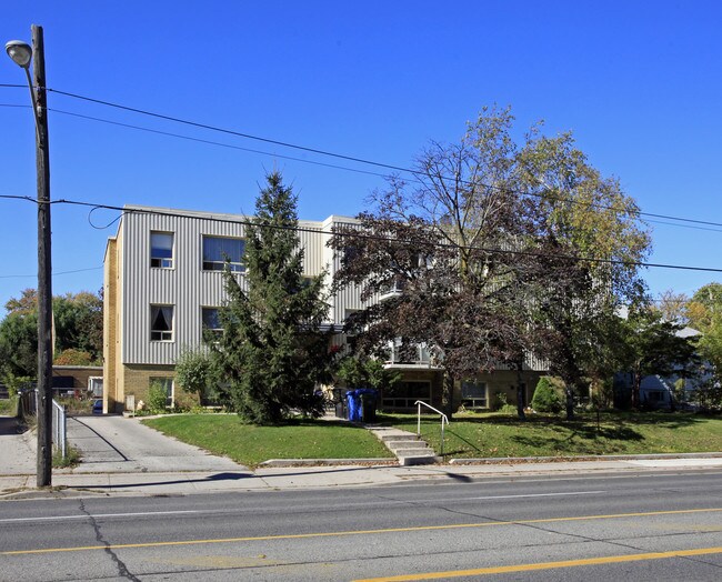 4238 Bathurst St in Toronto, ON - Building Photo - Primary Photo