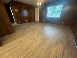 1610 Dellis St in Kaufman, TX - Building Photo - Building Photo