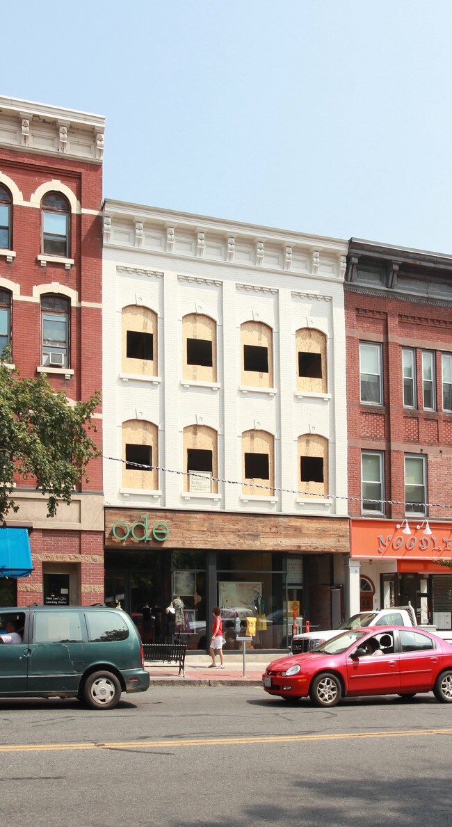 269-271 Main St in Northampton, MA - Building Photo - Building Photo