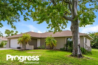 610 Gleason Pkwy in Cape Coral, FL - Building Photo - Building Photo