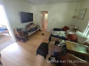 110 E Summit St in Ann Arbor, MI - Building Photo - Building Photo