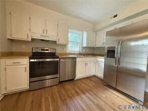 9107 Dunncroft Dr in Glen Allen, VA - Building Photo - Building Photo