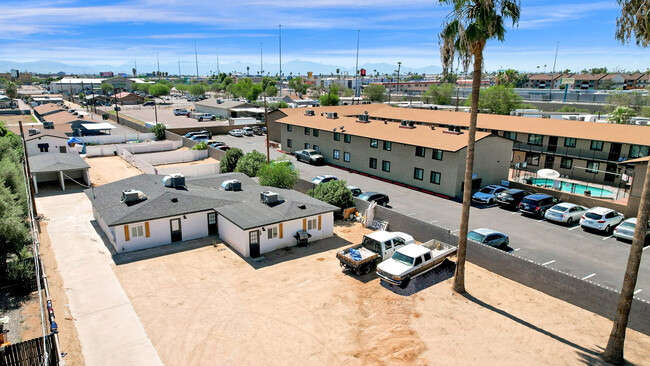 2421 W Glenrosa Ave in Phoenix, AZ - Building Photo - Building Photo