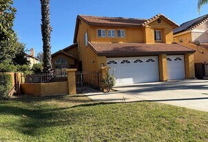 24336 Gitano Dr in Murrieta, CA - Building Photo