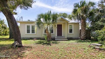 4808 E 3rd St in Panama City, FL - Building Photo