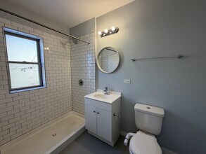 4700 N Racine Ave in Chicago, IL - Foto de edificio - Building Photo