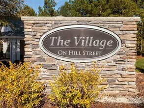 The Village On Hill Street in Raleigh, NC - Foto de edificio - Building Photo
