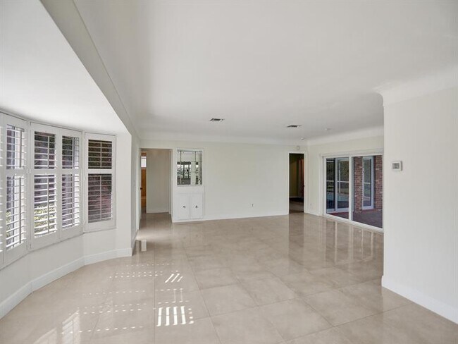 4731 NE 26th Ave in Fort Lauderdale, FL - Building Photo - Building Photo