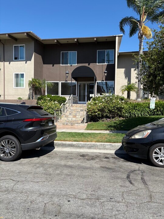 23930 Los Codona Ave, Unit 106 in Torrance, CA - Building Photo