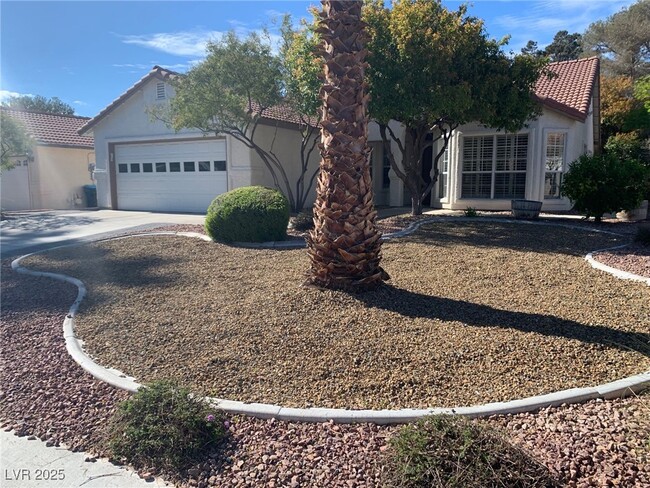 5021 Glenarden Dr in Las Vegas, NV - Building Photo - Building Photo