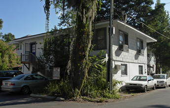 1508 NW 1st Ln in Gainesville, FL - Foto de edificio - Building Photo