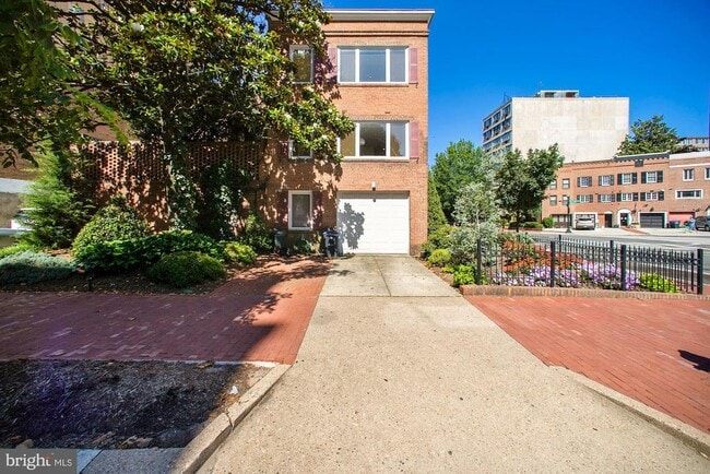 property at 837 New Hampshire Ave NW