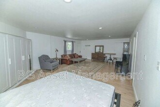 981 Castle Rock Rd in Walnut Creek, CA - Building Photo - Building Photo