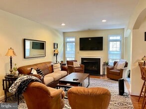 668 Greycliffe Ln in Ambler, PA - Building Photo - Building Photo