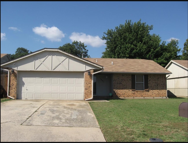 1421 Thiemer Square in Midwest City, OK - Building Photo - Building Photo