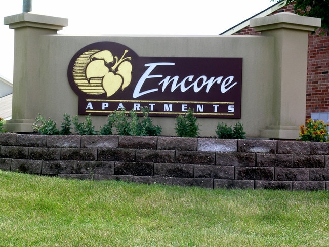 Encore Apartments in Indianapolis, IN - Foto de edificio - Building Photo