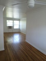 7460 Hollywood Blvd in Los Angeles, CA - Building Photo