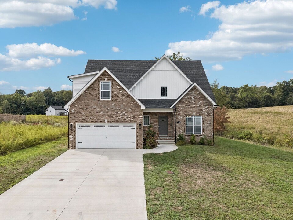 710 Eva Agnes Ave in Clarksville, TN - Building Photo