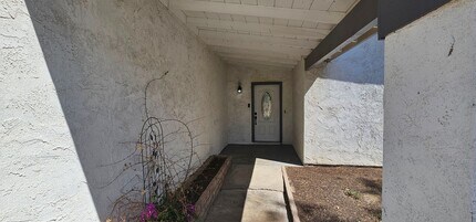 812 Kinnett Ave in Ridgecrest, CA - Building Photo - Building Photo