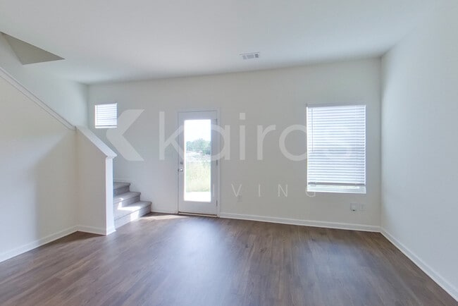 115 Dudley Wy in Cartersville, GA - Foto de edificio - Building Photo