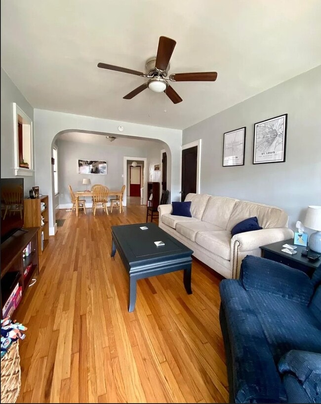 4937-4939-4939 Winona Ave