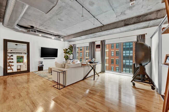 850 Aliceanna St, Unit 603 in Baltimore, MD - Building Photo - Building Photo