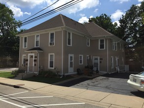 109 Cary St in Cary, IL - Foto de edificio - Building Photo