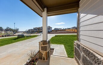 2336 Cedar Pl Dr in Conroe, TX - Building Photo - Building Photo