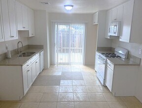 15741 Sago Rd in Apple Valley, CA - Building Photo - Building Photo