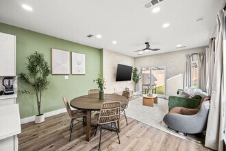 5702 Riverside Dr in Dallas, TX - Building Photo - Building Photo