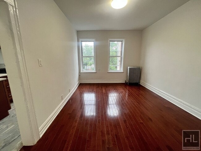 3BR 1BA 1100sft Floor Through