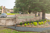 Tranquility Lake in Houston, TX - Foto de edificio - Building Photo