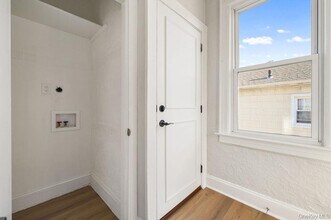 135 Webster Ave in Harrison, NY - Building Photo - Building Photo