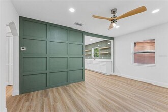 2325 Highland St S in St. Petersburg, FL - Building Photo - Building Photo