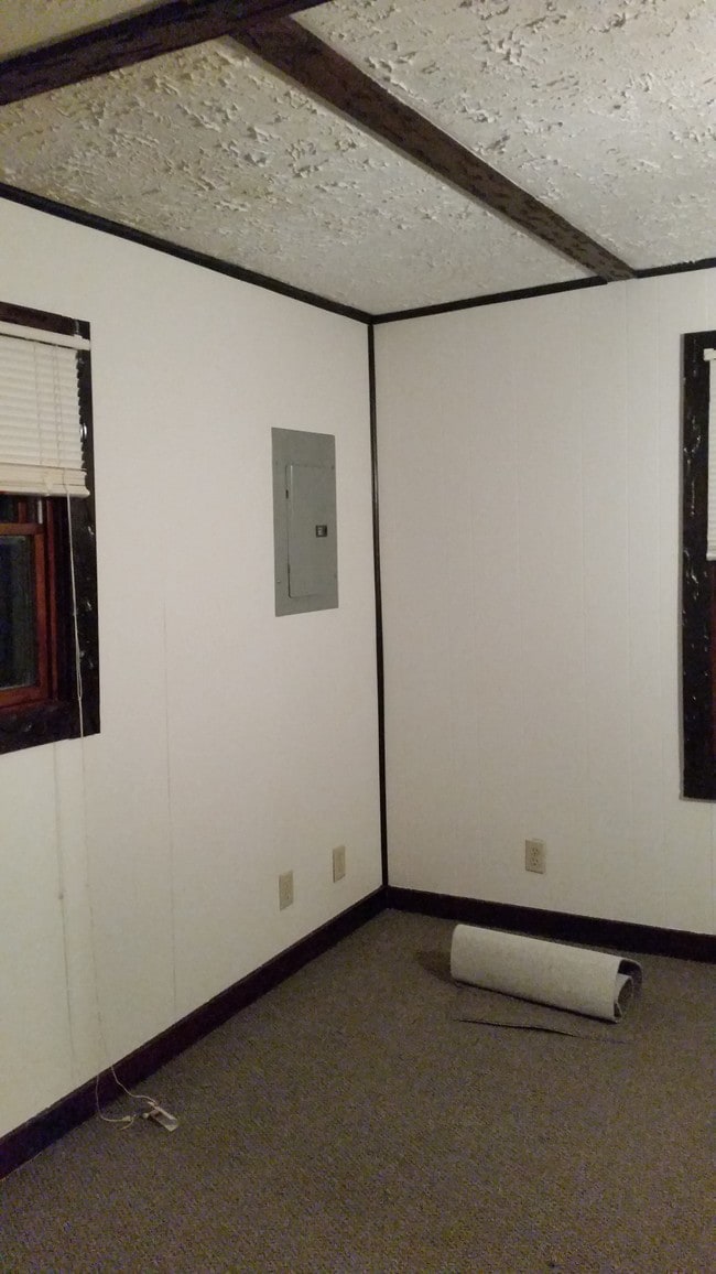 19 Douglas St in Sayreville, NJ - Building Photo - Building Photo