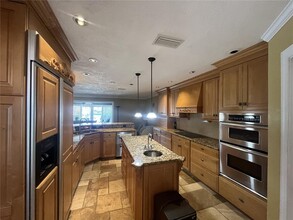 24 Island Dr in Treasure Island, FL - Building Photo - Building Photo