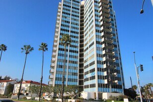 2999 E Ocean Blvd in Long Beach, CA - Building Photo