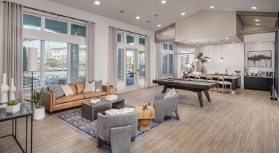 1320 Caprice Dr, Unit A1 in Lakeland, FL - Building Photo - Building Photo