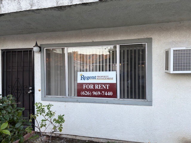 248 N Dalton Ave, Unit 3 in Azusa, CA - Building Photo - Building Photo