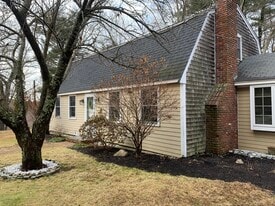 4 Bound Brook Ln in Cohasset, MA - Building Photo