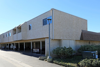 Cinnamon Apartments in Carlsbad, CA - Building Photo - Building Photo