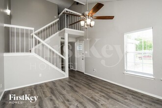 1700 Scottsdale Dr in Arlington, TX - Building Photo - Building Photo